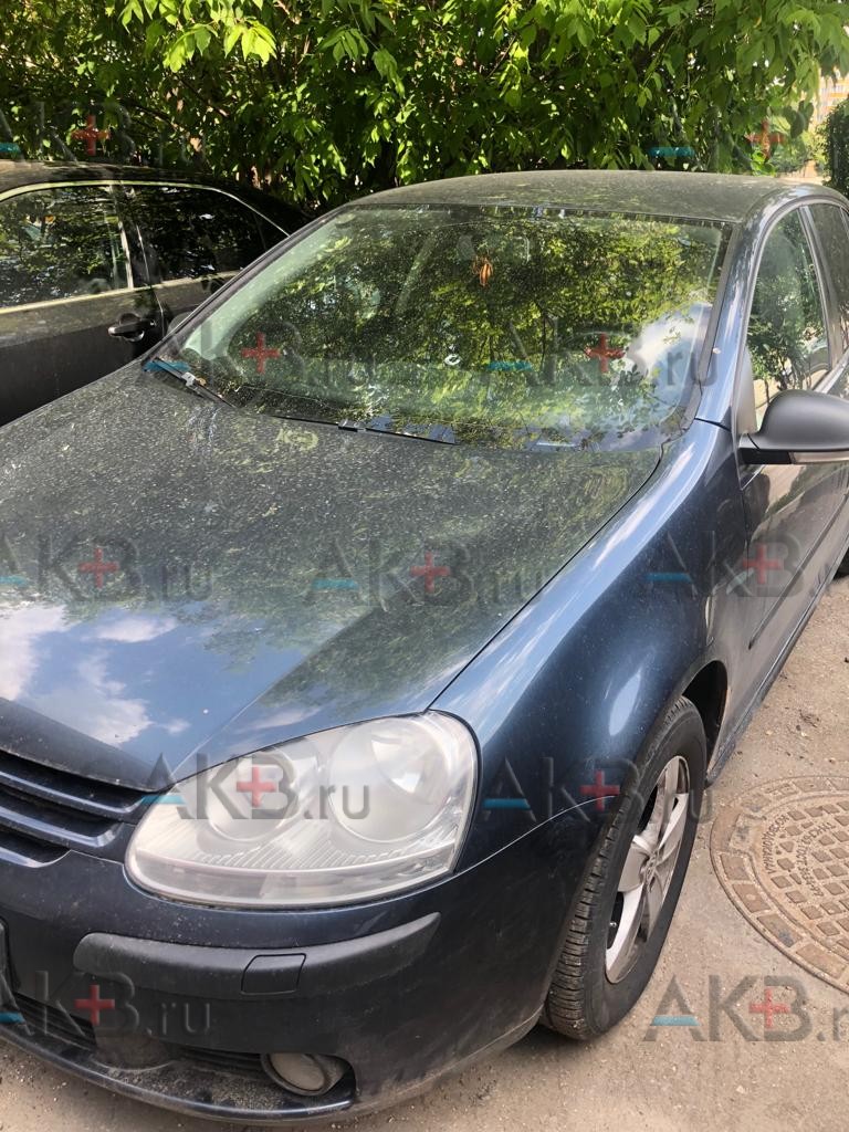 Замена аккумулятора на Volkswagen Golf V 2003 - 2009 1.4 (122 л.с.)