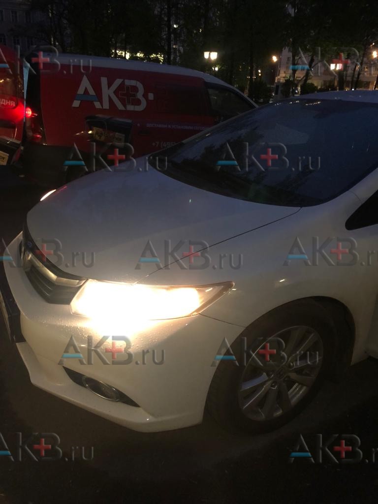 Замена аккумулятора на Honda Civic IX 2011 – 2015 1.8 (142 л.с.)