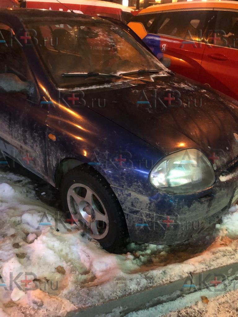 Замена аккумулятора на Renault Clio II Рестайлинг 2001 - 2003 1.4 (98 л.с.)