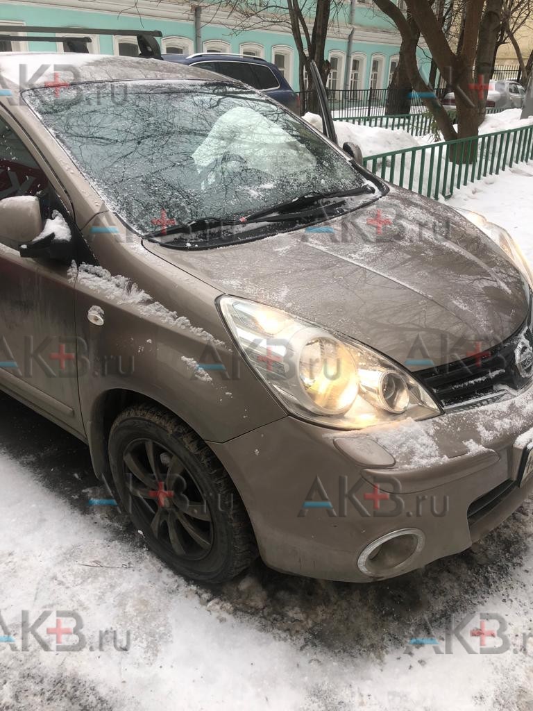 Замена аккумулятора на Nissan Note I Рестайлинг 2009 - 2014 1.6 (110 л.с.)