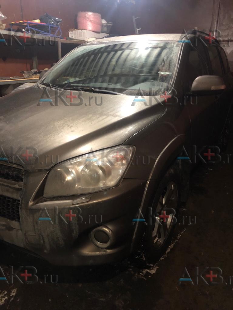 Замена аккумулятора на Toyota RAV 4 III (XA30) Рестайлинг 2010 - 2013 2.4 (170 л.с.)
