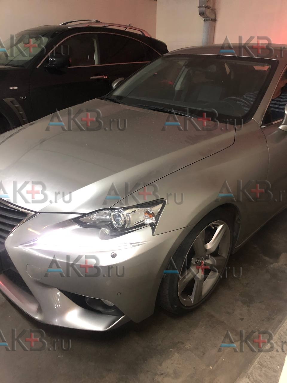 Замена аккумулятора на Lexus IS 2013 – 2016 250 2.5 (208 л.с.)