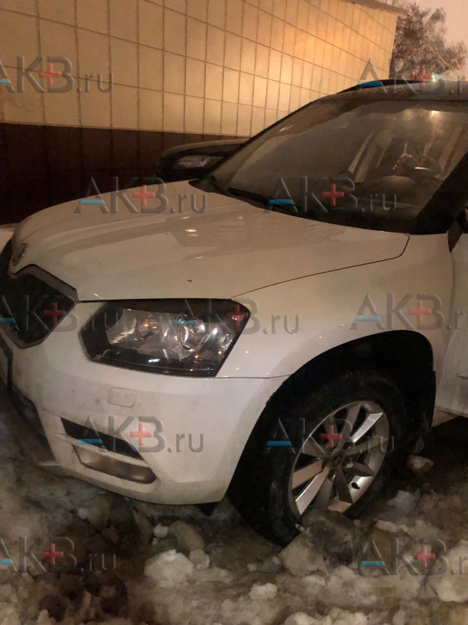 Замена аккумулятора на Skoda Yeti I Рестайлинг 2013 - 2018 1.8 (152 л.с.)