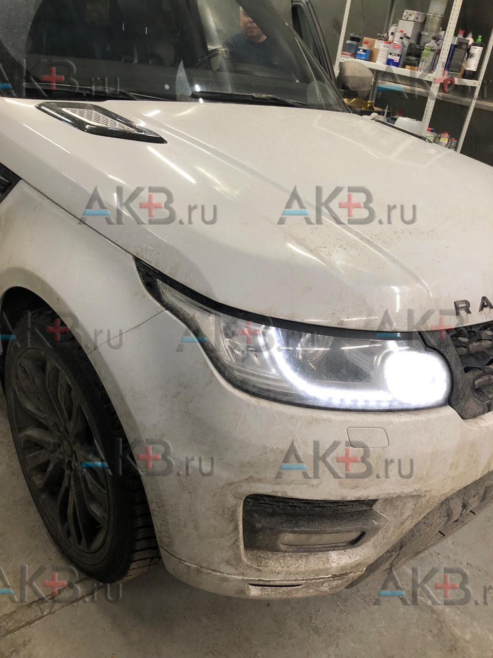 Замена аккумулятора на LandRover Range Rover Sport II 2013 - 2017 3.0d (249 л.с.)