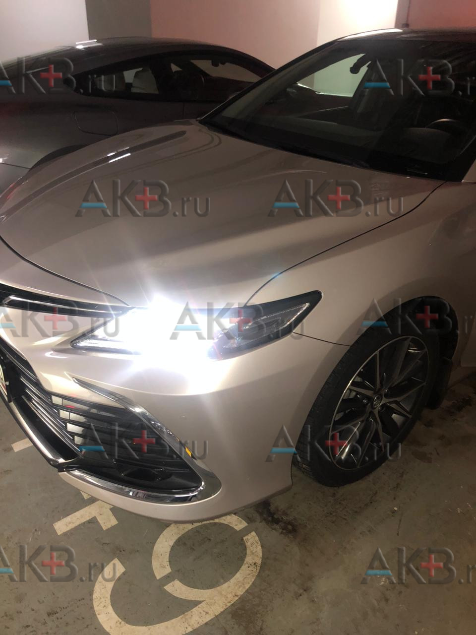 Замена аккумулятора на Toyota Camry VIII (XV70) Рестайлинг 2020 - н.в 2.5 (200 л.с)