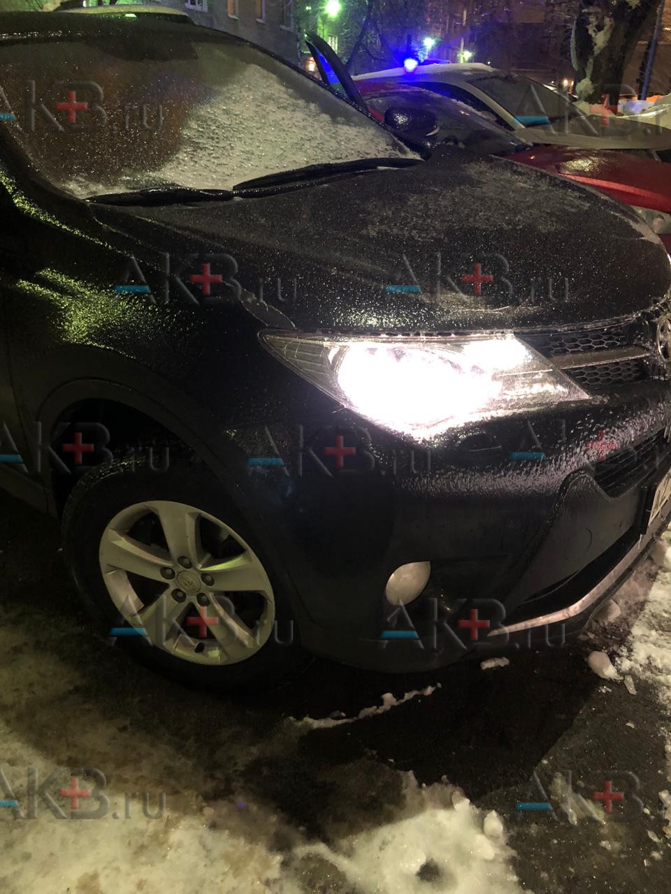 Замена аккумулятора на Toyota RAV 4 IV (CA40) 2012 - 2015 2.0 (145 л.с.)