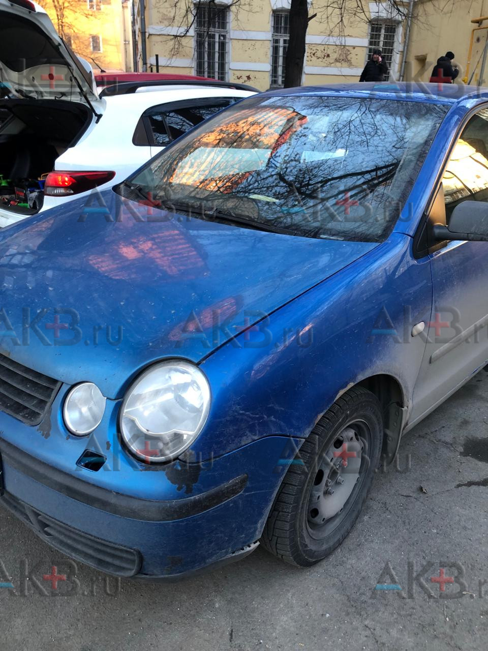 Замена аккумулятора на Volkswagen Polo IV 2001 - 2005 1.4 (100 л.с.)