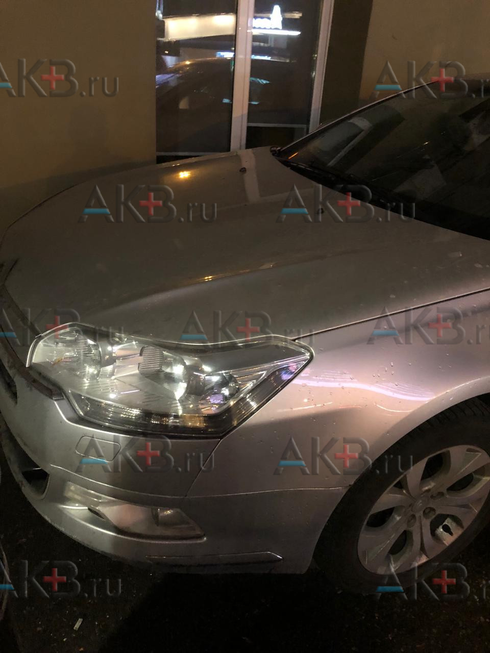 Замена аккумулятора на Citroen C5 I Рестайлинг 2004 - 2008 2.0 (140 л.с.)