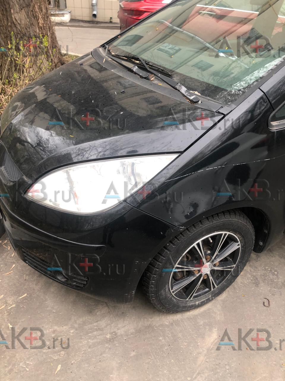 Замена аккумулятора на Mitsubishi Colt VII 2004 - 2012 1.5 (105 л.с.)