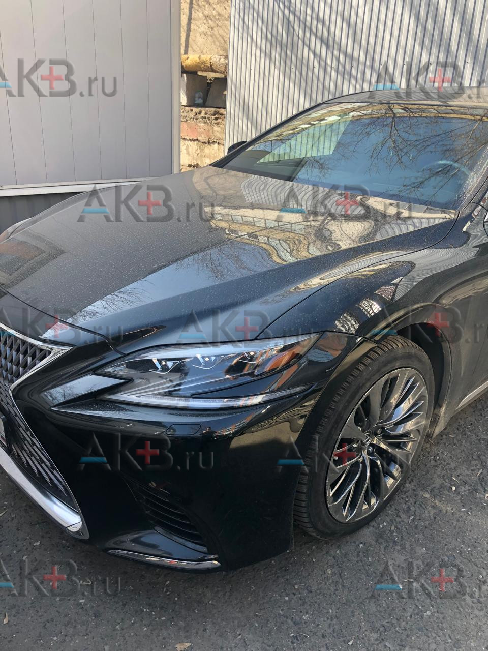 Замена аккумулятора на Lexus LS V 2017-н.в. 500 3.4 (421 л.с.)