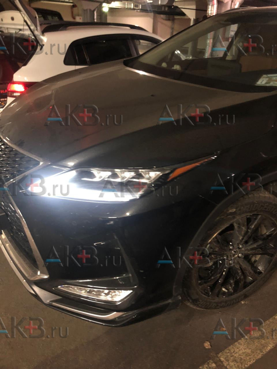 Замена аккумулятора на Lexus RX IV Рестайлинг 2019 - 2022 3.5 (300 л.с.)