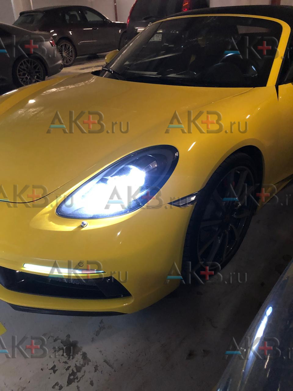 Замена аккумулятора на Porsche Boxster IV 718 (982) 2016 - н.в. 2.0 (300 л.с.)