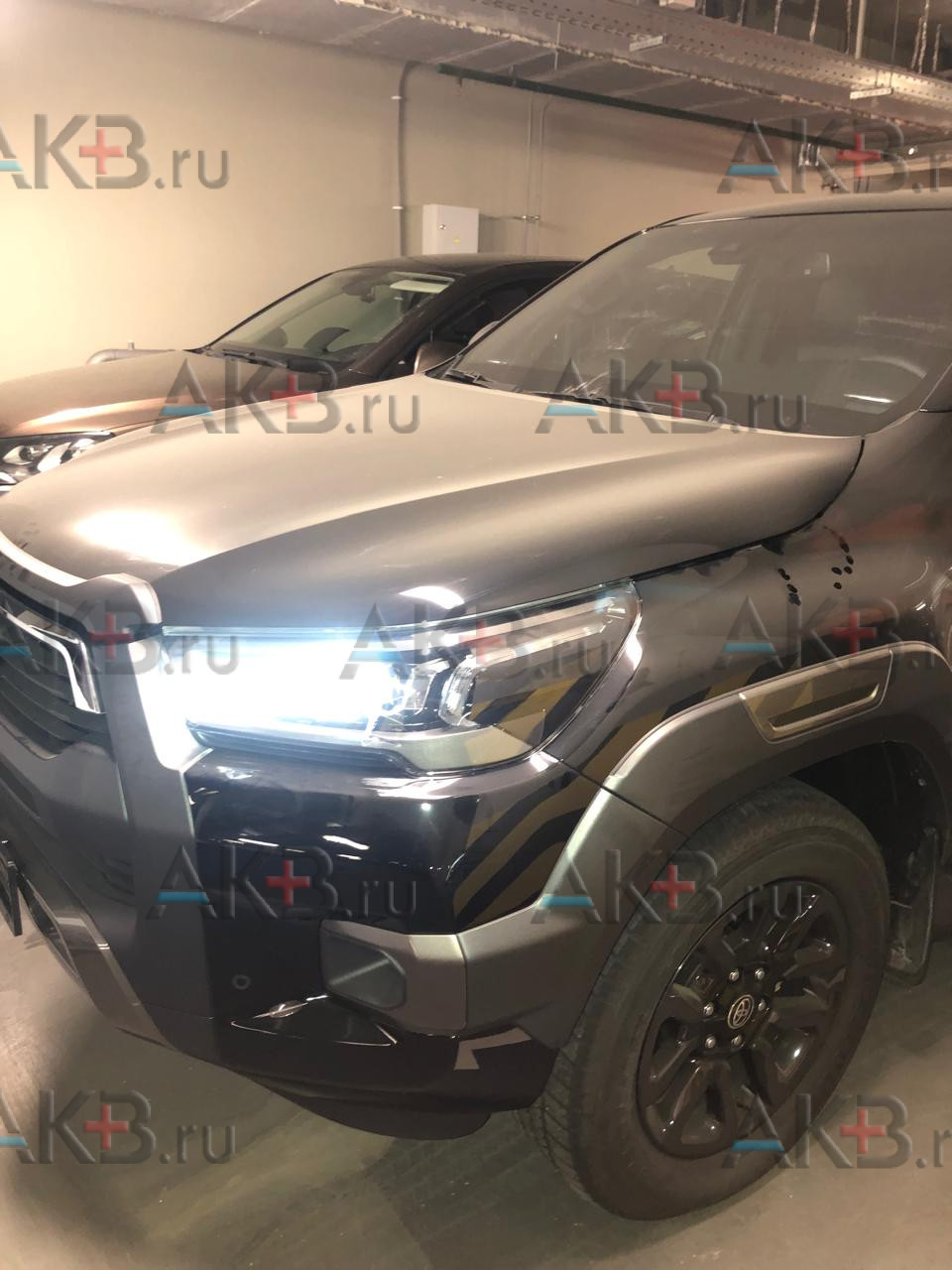 Замена аккумулятора на Toyota Hilux VIII 2015 - н.в. 2.8d (177 л.с.)