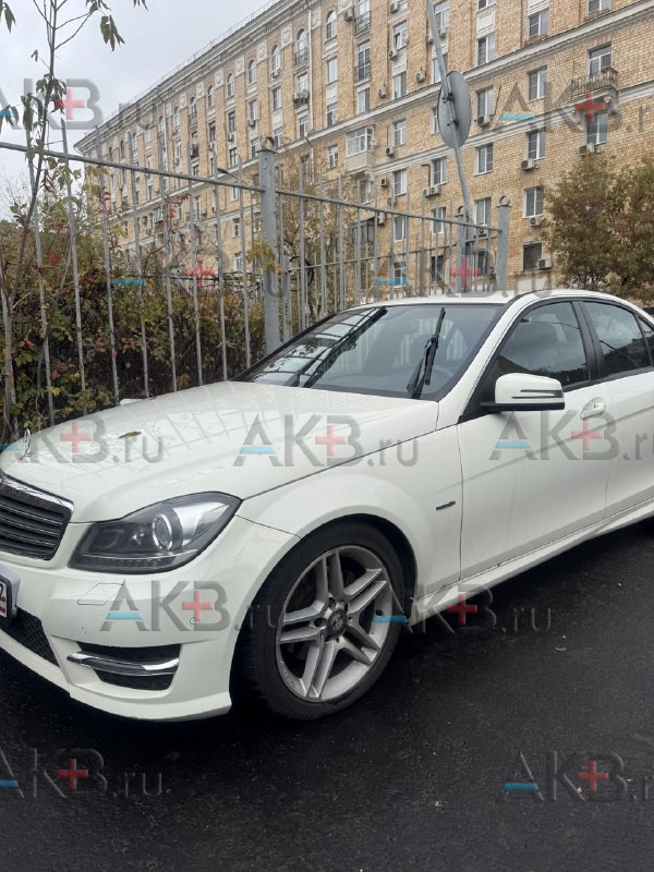 Замена аккумулятора на Mercedes-Benz C-klasse III (W204) Рестайлинг 2011 - 2014 180 1.6 (156 л.с.)