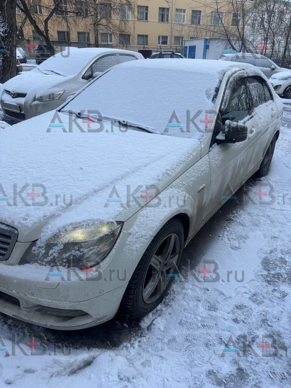 Замена аккумулятора на Mercedes-Benz C-klasse III (W204) 2006 - 2011 300 3.0 (231 л.с.)