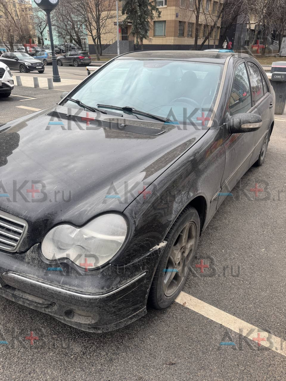 Замена аккумулятора на Mercedes-Benz C-klasse II (W203) 2000 - 2004 320 3.2 (218 л.с.)