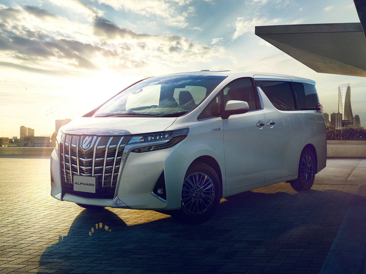 Toyota Alphard III Рестайлинг 2017 - н.в. 3.5 (300 л.с.)